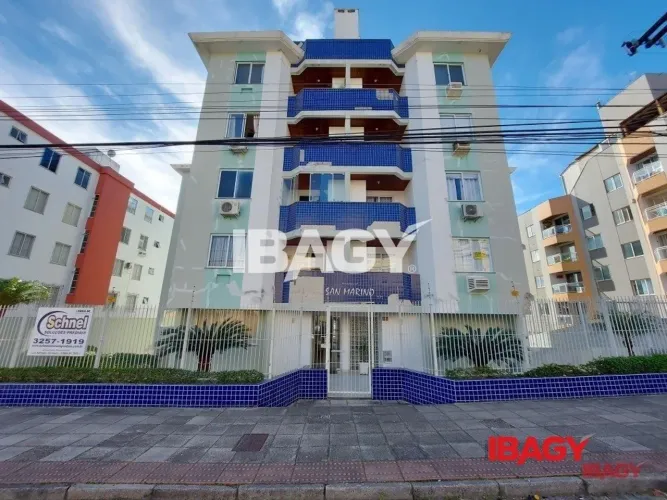 Excelente Apartamento 2 dormitório(s) em Capoeiras - Florianópolis