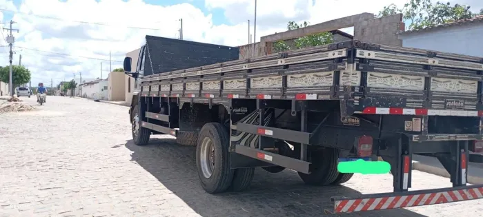 Caminhão pronto para o trabalho! Todo revisado 