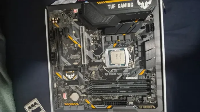 Placa-mãe Asus TUF B365M-PLUS + Processador Intel Core i5-9500