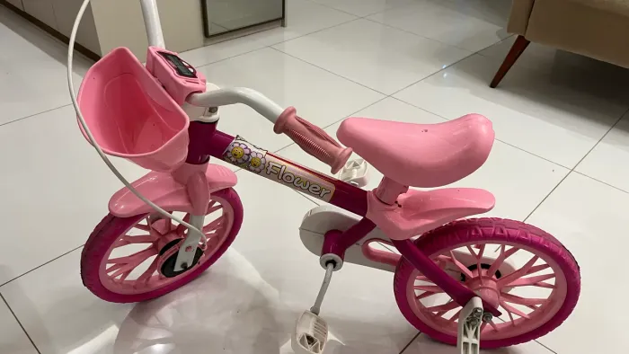 Vende-se bicicleta infantil feminina