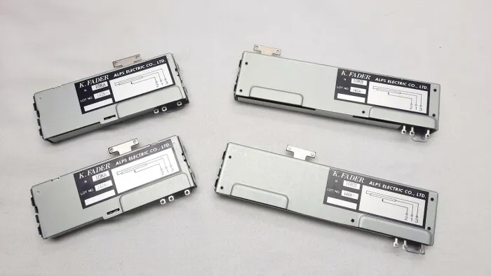 4 Potenciometros deslizante fader 128mm e 60mm