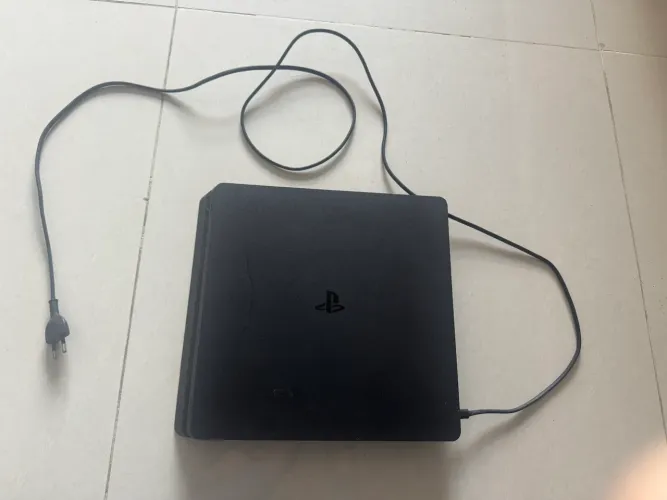 PLAYSTATION 4 SLIM (PS4 SLIM) SONY - ÓTIMO ESTADO