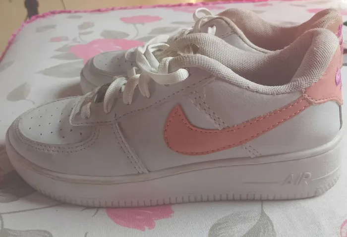 Vendo esse tênis usando da Nike tamanho 35