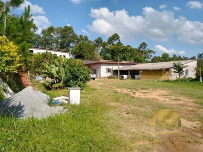 Chácara à venda em Terra Preta com 3.700 m²