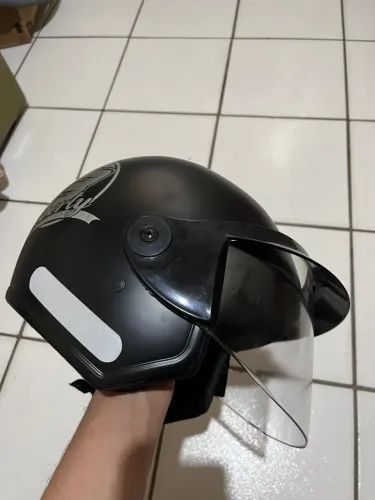 CAPACETE