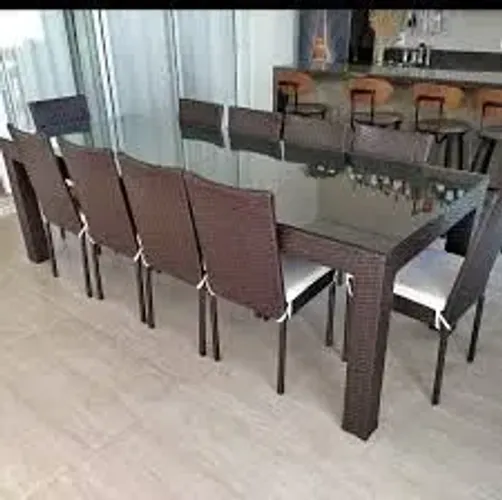 Conjunto de mesa com 10 cadeiras