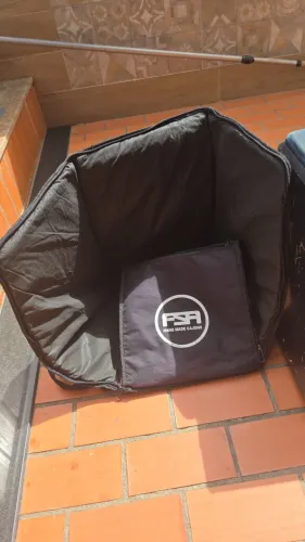 Vendo cajon eletrico 2 entrada canon 400,00.tem capa bag e vassorinha