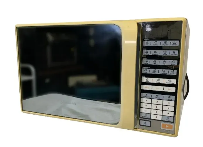 Microondas Midea espelhado
