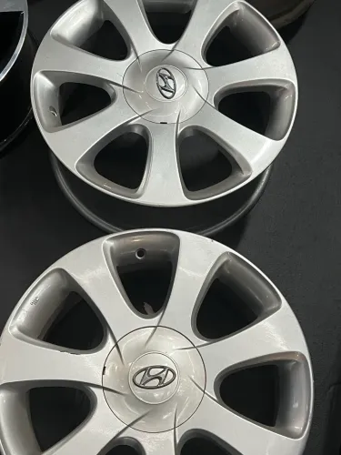 Rodas aro 17 original Hyundaí elantra em perfeito estado 