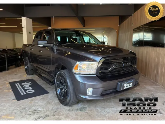 Ram Classic R/T 5.7 CD V8 4X4 Aut. 2023