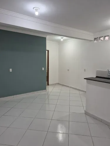 Locação Casa no Campo limpo.