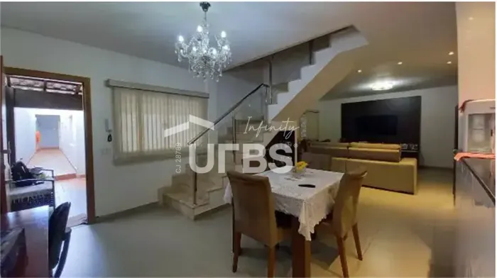 Casa com 230m² 4 quartos à venda no Brasil