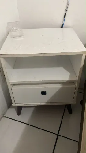 MESINHA DE CABECEIRA