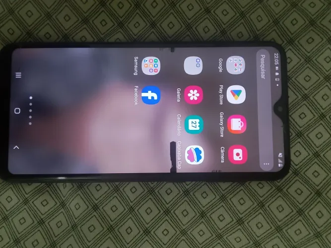 Vendo um lindo telefone