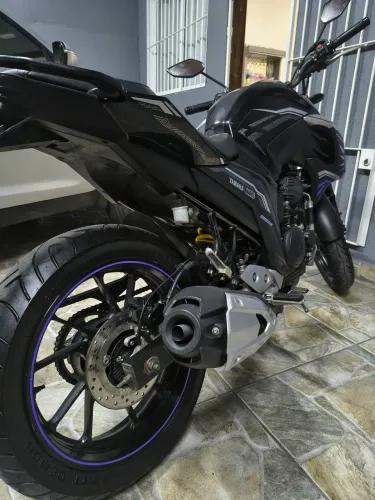 Fazer 250 - FZ25 Limited Edition (Oportunidade)