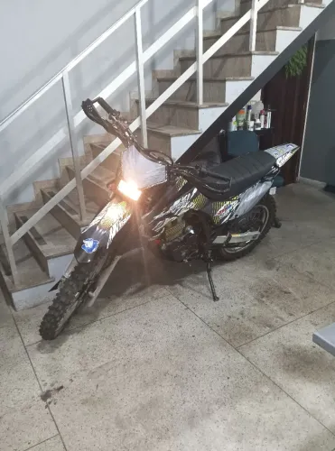 Tornado de trilha XR 250 com motor 293cc