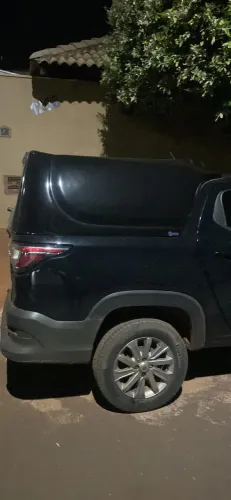 Capota da Fiat strada cabine dupla um mês de uso