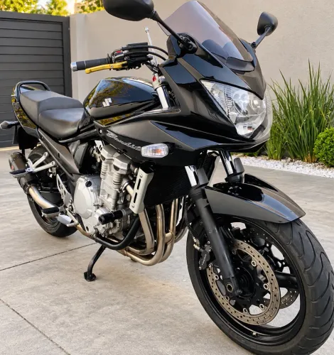 Suzuki Bandit 650S 2010 Injetada  45.000 km | 3º Dono | Manual + Chave Reserva