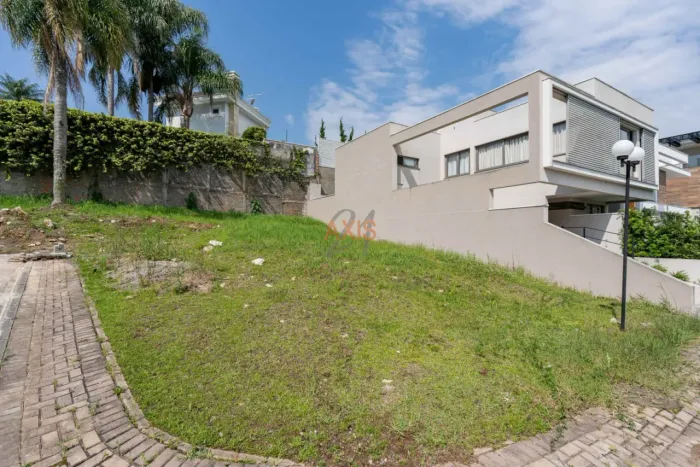 Terreno de 247m² à Venda no Condomínio Bosque Tramontin | Campo Comprido Curitiba