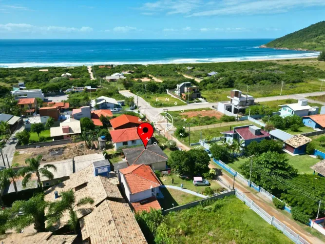Casa a venda na Praia da Gamboa, Garopaba!