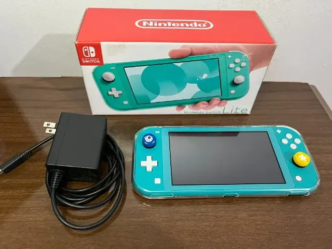 Nintendo Switch Lite - Desbloqueado - Bom Estado - Vídeo na descrição!
