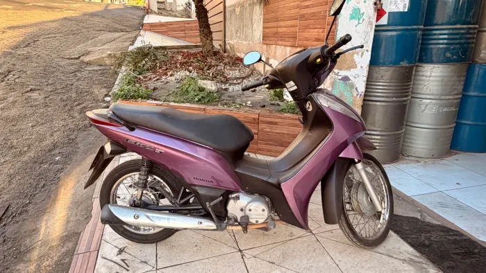 Biz 125 com partida