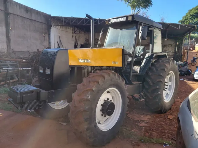 Trator Valtra BH 180