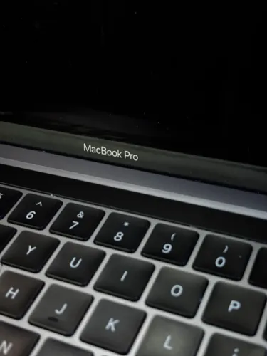 MACBOOK M1 PRO Touchbar - 8Gb Ram e 256Gb de SSD!