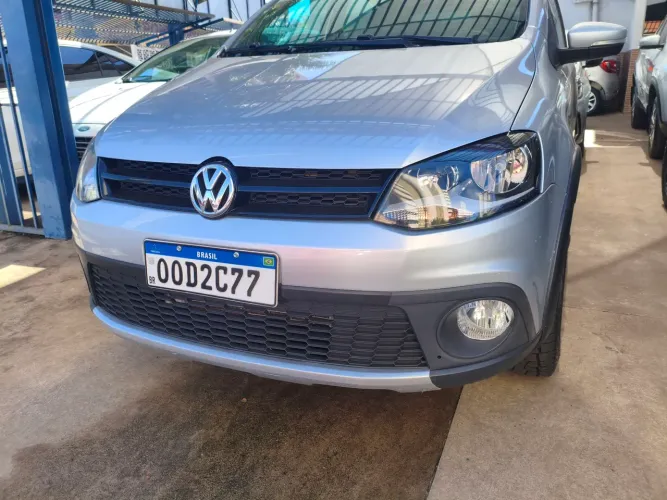 Volkswagen Crossfox 1.6 MI Total Flex 8V 5P 2014