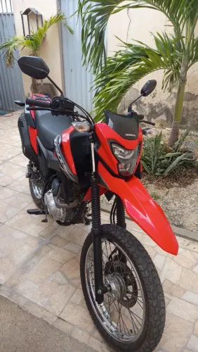 Bros 2025 baixo km