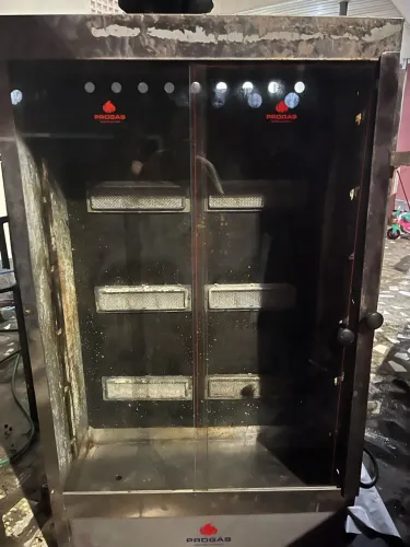 Maquina de assar frango