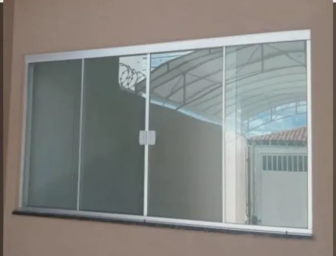 Vendo 2 janelas