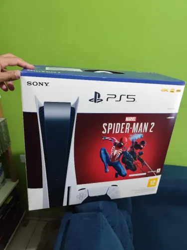 Ps5 com 1 ano de uso em perfeitas condições.