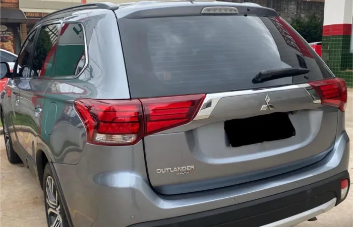 Mitsubishi Outlander 2.2 165cv Diesel Aut. 2016