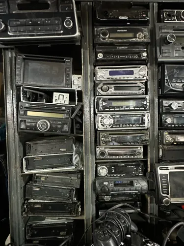 Vendo lote de som automotivo antigo.