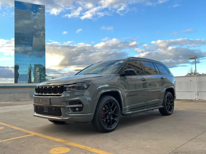 Jeep Commander Black Hurricane 2.0 4X4 TB AUT 2025