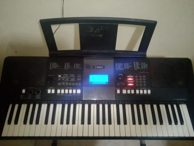 Teclado Yamaha PSR- E423