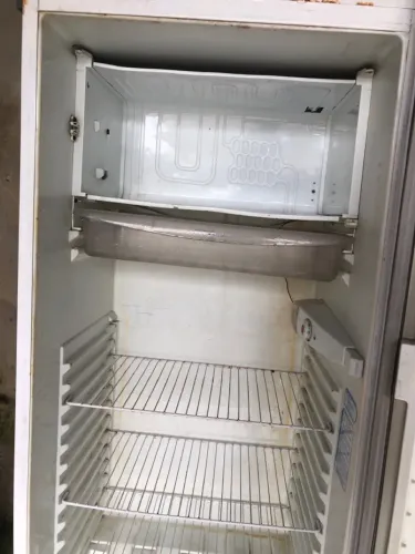 Vendo geladeira 