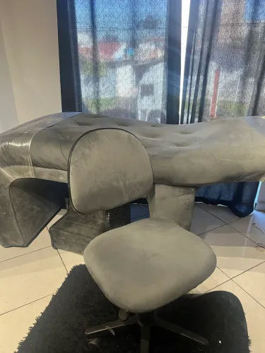 Vendo maca com escada e poltronas para Studio 