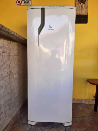 Geladeira Electrolux semi nova Entregamos!
