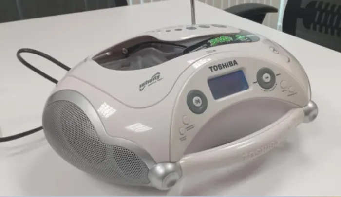 RADIO CD PLAYER MP3 AM/FM