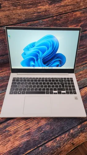 Notebook SamsungBook i5 10th 8GB 256 M2 Win11 Branco FHD