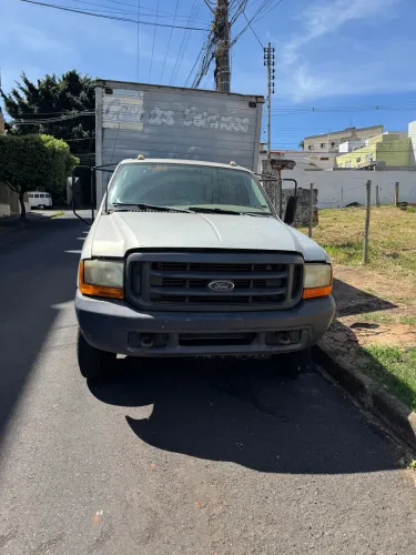 F-4000 Motor Turbo Diesel Cummins 2003 Baú 