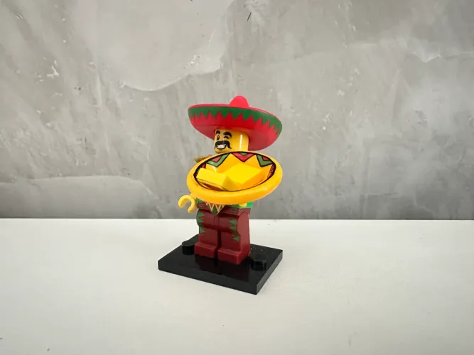LEGO The Movie Minifigures - Taco Tuesday Guy