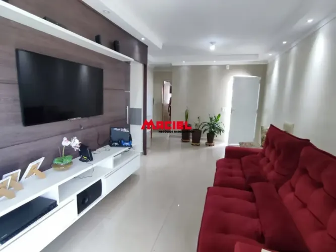 Casa condomínio Terra Nova de esquina boa localização próximo ao lazer