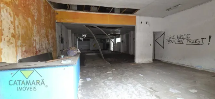 Salão à venda por R$ 890.000,00 - Centro - Mogi das Cruzes/SP