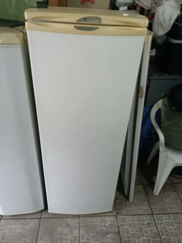 Geladeira Electrolux R280