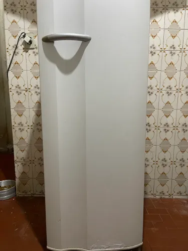 Geladeira Eletrolux RE28 super