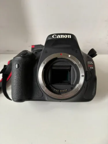 Camera Canon T3i 