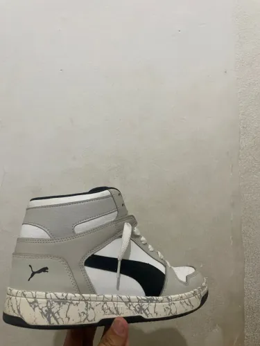 Tênis Puma Branco e Preto Original - Tamanho 40